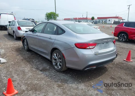 2015 Chrysler 200 S z USA, uszkodzony, nr VIN 1C3CCCBBXFN590325